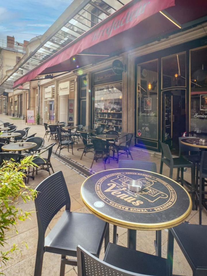 Venus Barista Terrasse